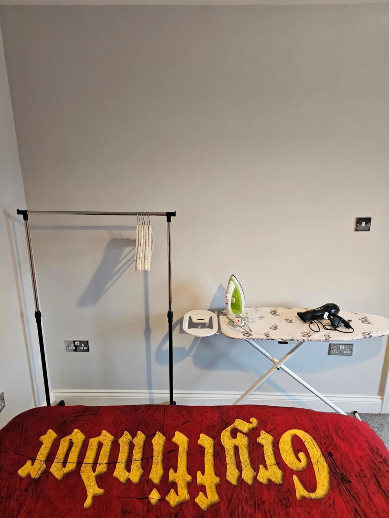 Potters Hideout- 2 Bedroom 2 Bathroom Apartment Watford  Ngoại thất bức ảnh